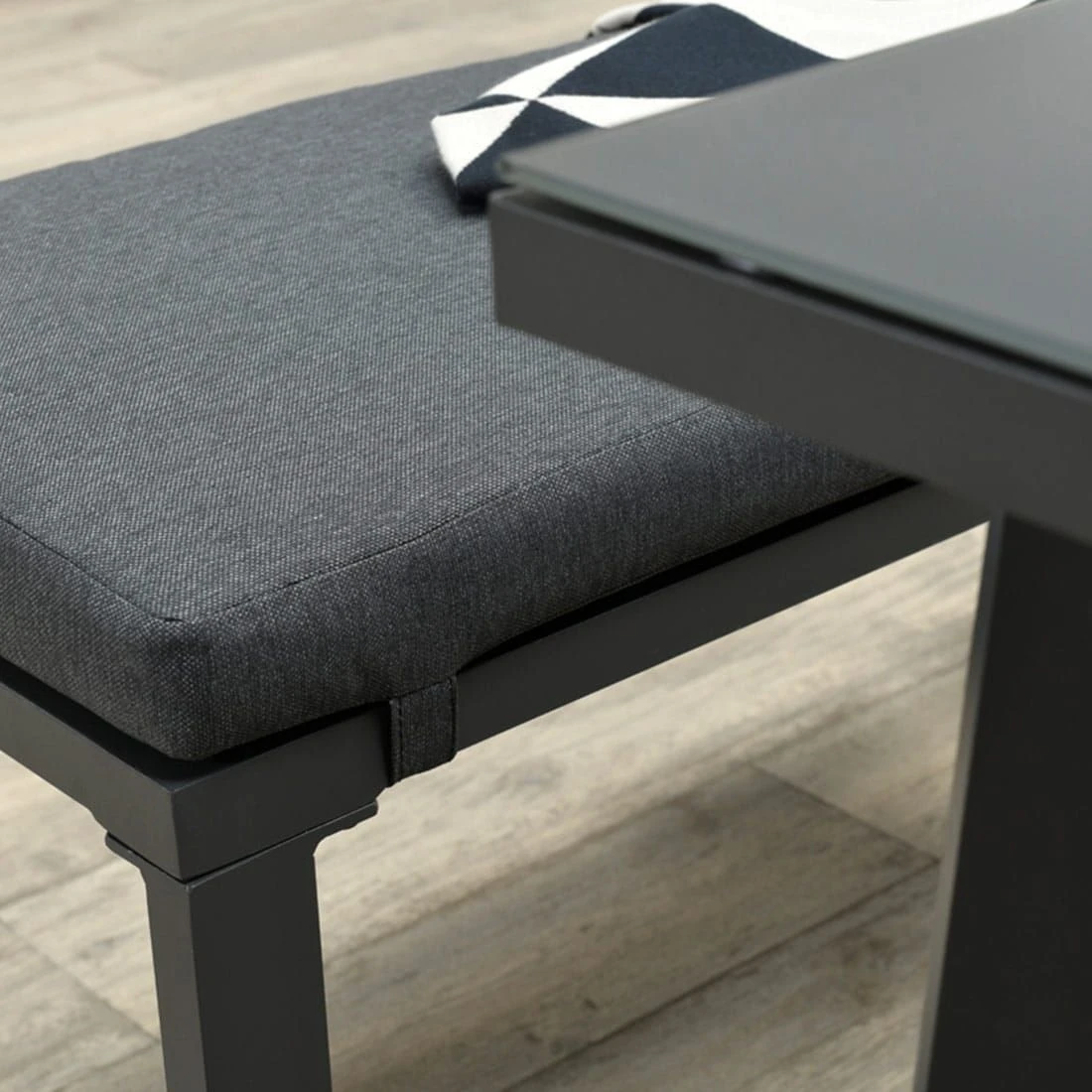 OUTLIV. Wellington Dininglounge 3-tlg. Aluminium/Polster Carbon Black/Reflex Black OUTLIV. Wellington Dininglounge 3-tlg. Aluminium/Polster Carbon Black/Reflex Black -Outliv outliv wellington loungeecke aluminium polster carbon black reflex black 1247403 8